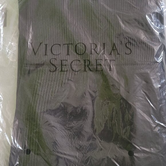 NWT Victoria's Secret Everyday Seamless Tight - Picture 3 of 3